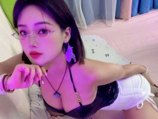 NolanMia's MILF live cam models Profile Image