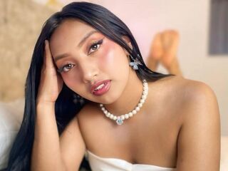 YumyMina's Online Profile Image